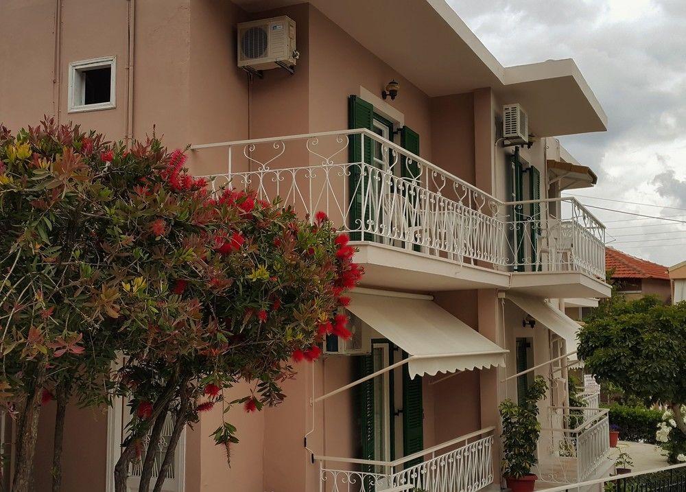 Vicky'S Guesthouse Kávos Dış mekan fotoğraf